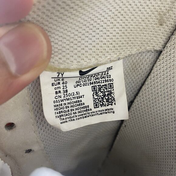 Nike Shoes Youth Air Force 1 Low LE Triple White AF1 Sneakers DH2920-111 Size 7Y - Picture 9 of 9